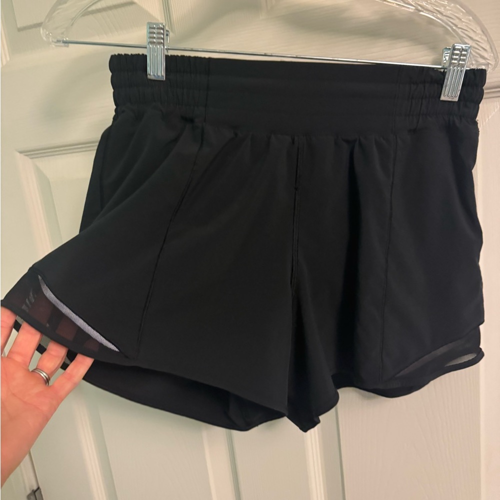 Women's Black lululemon 4 inch inseam